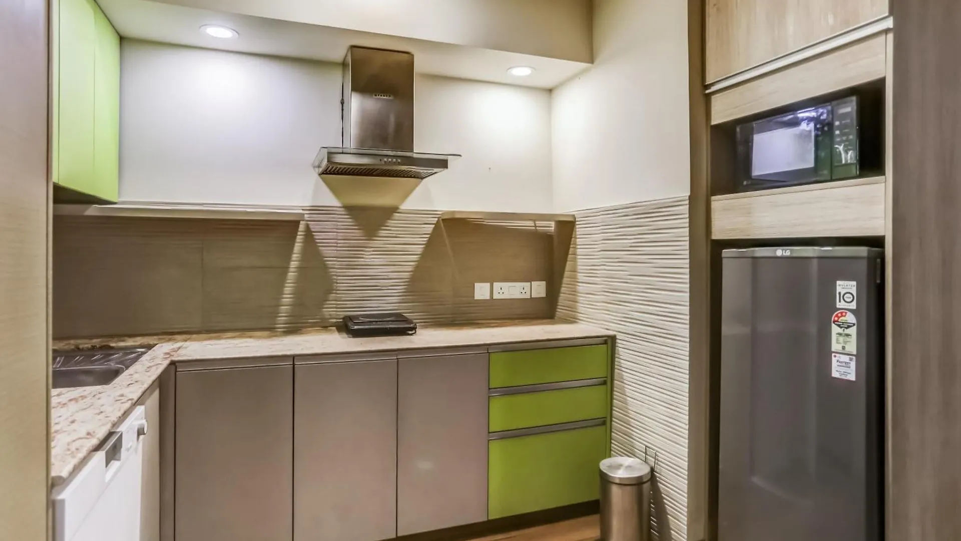 *** Hotel Collection O Limewood Stay Gurgaon India