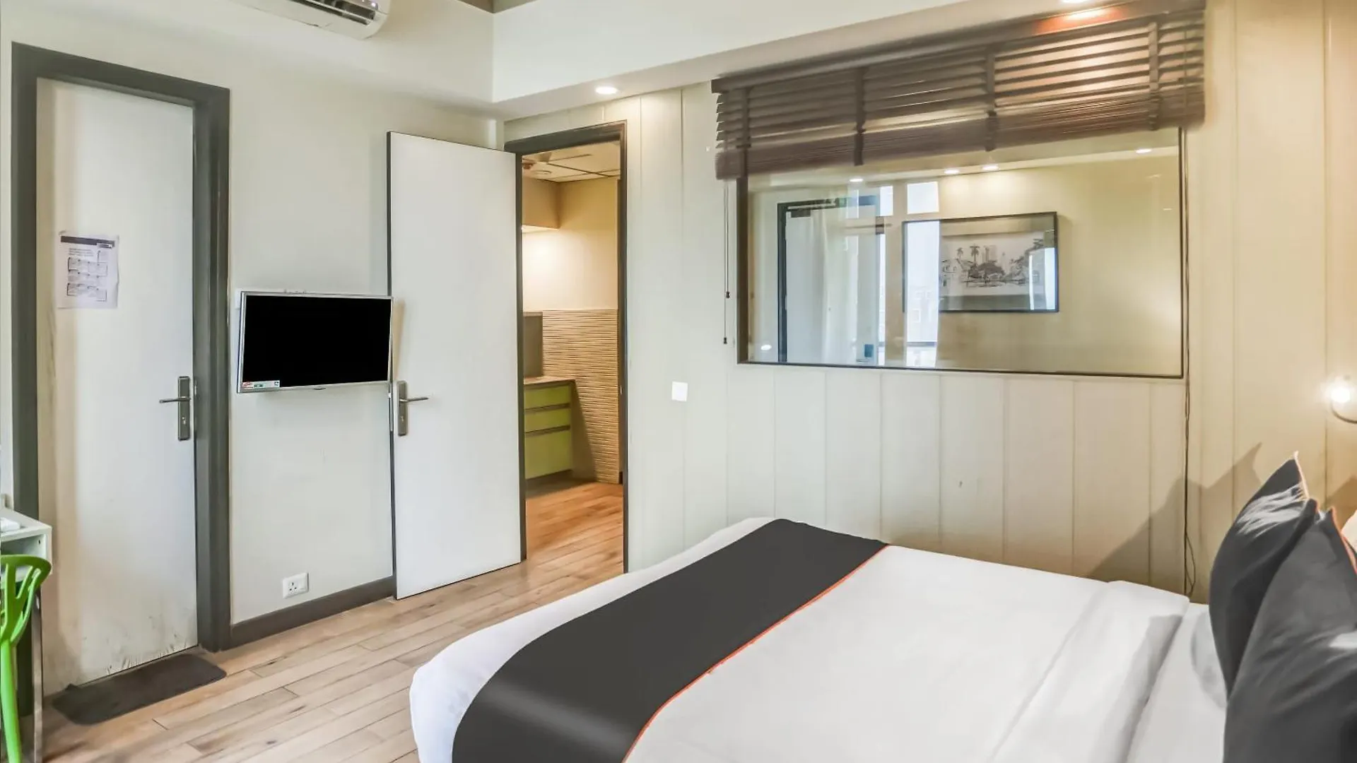 Collection O Limewood Stay Gurgaon Hotel