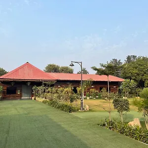 the-green-wood-palace-i-farm-house.hotelsdelhi.org/